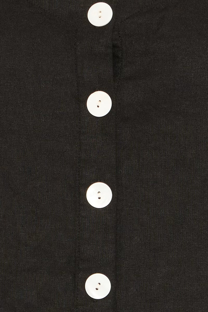 Linno Sleeveless Blouse