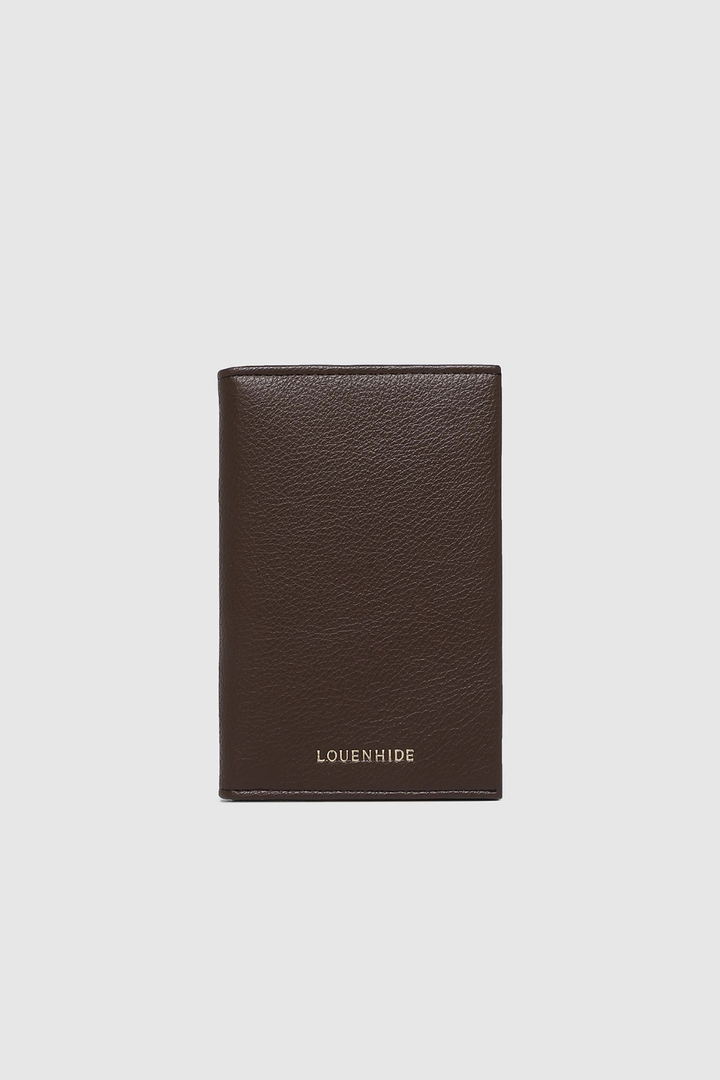 Venice Passport Holder in Chocolate
