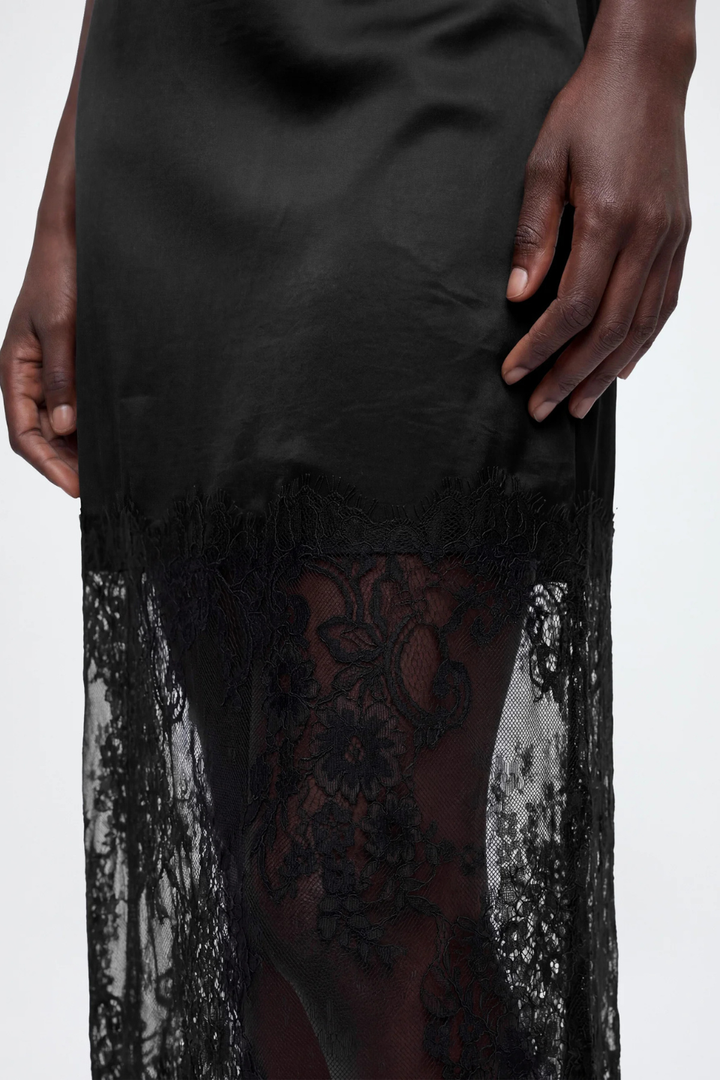 Vero Moda Mollie High-Waisted Lace Skirt