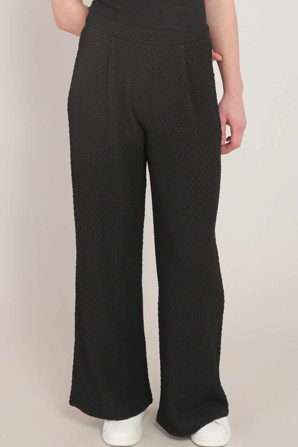 Room 34 Lina Textured Wide-Leg Pant