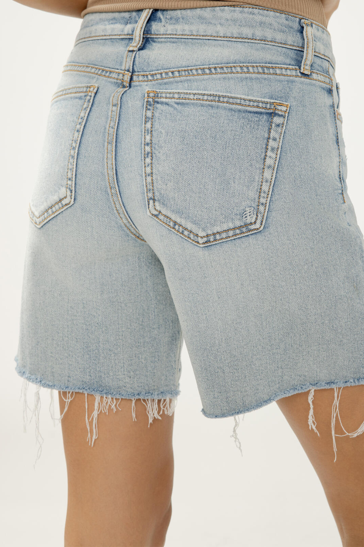 SILVER Suki Mid Rise Long Shorts SILVER