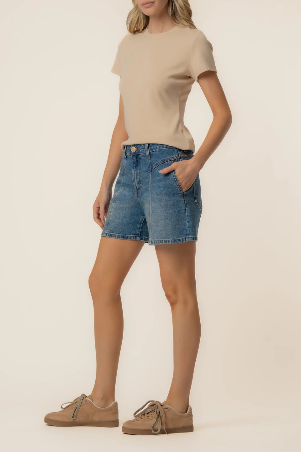 Kut From The Kloth Hailey High Rise Short in Shine Wash KUT