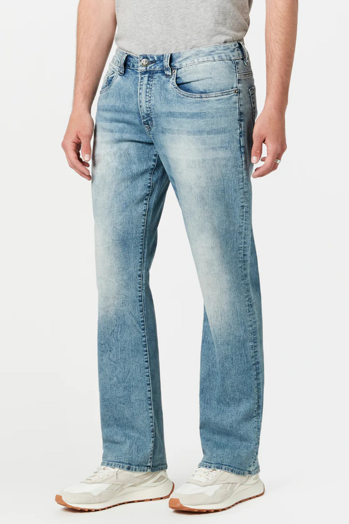 Relaxed Straight Driven Jeans in Sandblasted Light Blue