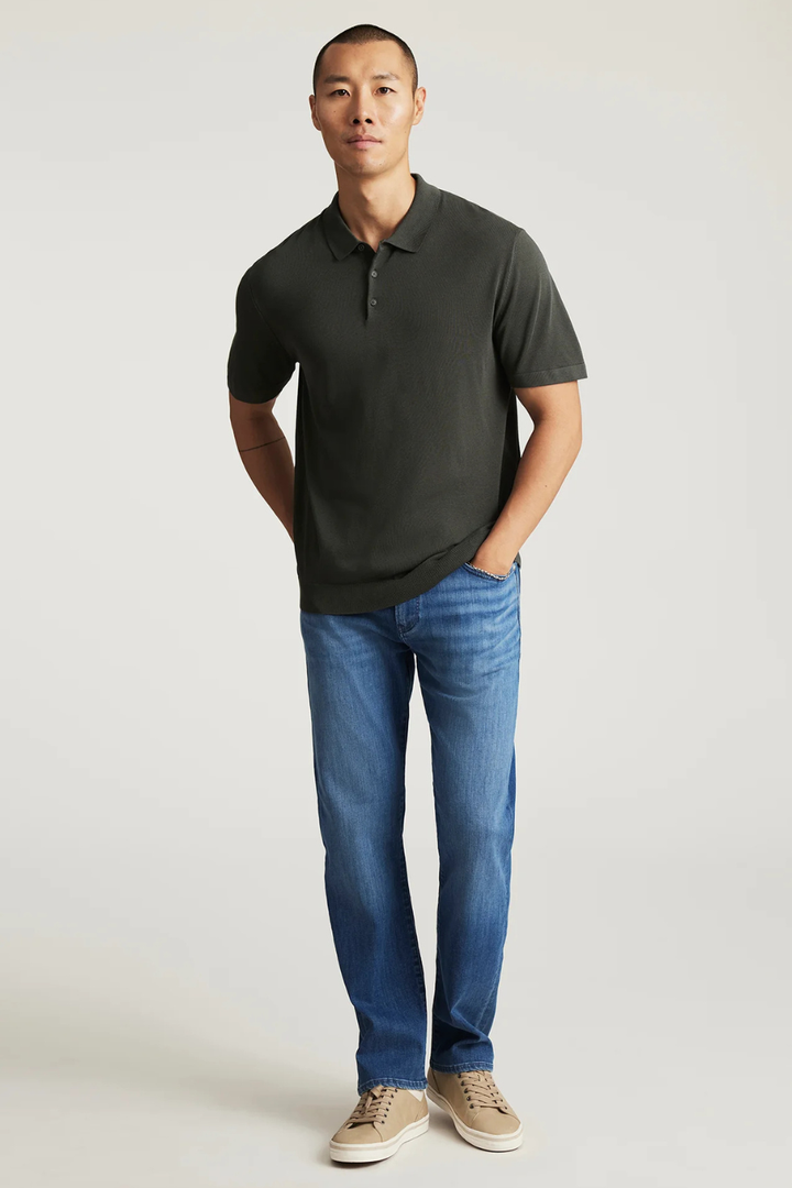 Zach Straight Leg Jeans