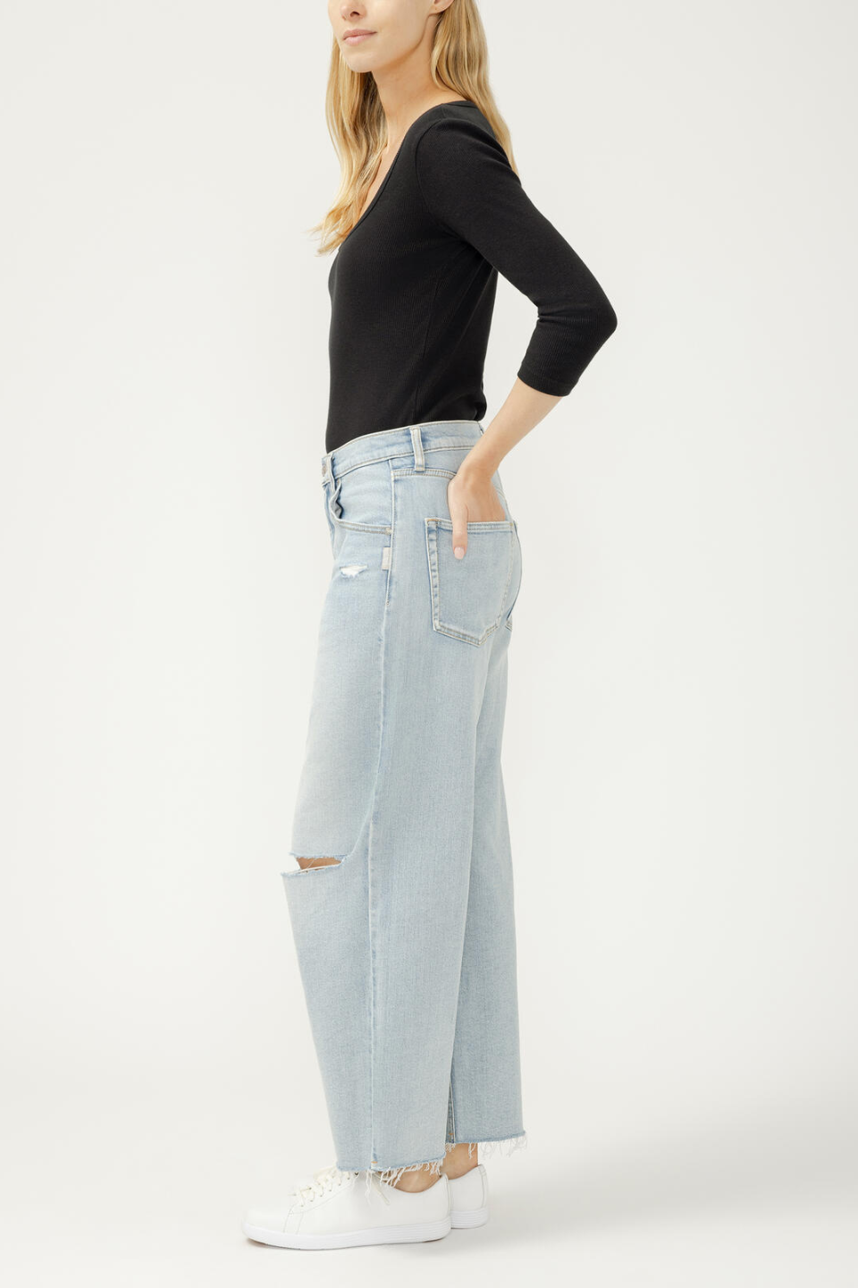 SILVER Be Easy High Rise Wide Leg Cropped Jeans SILVER