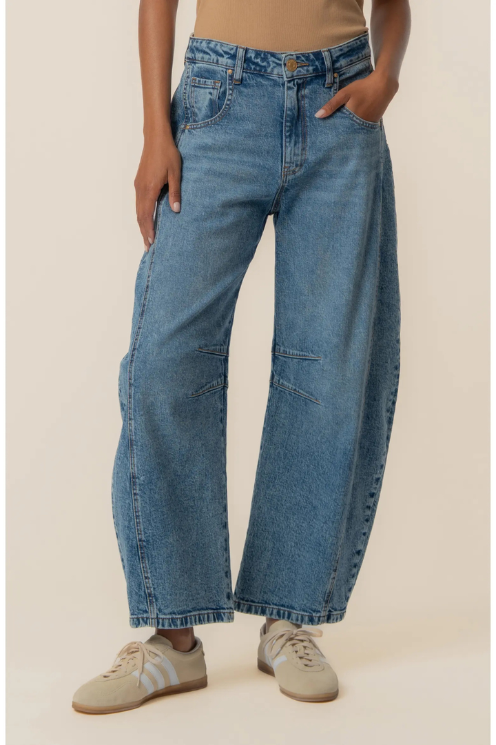 KUT From The Kloth Ashlyn Horseshoe Barrel Leg Jeans in Admirer