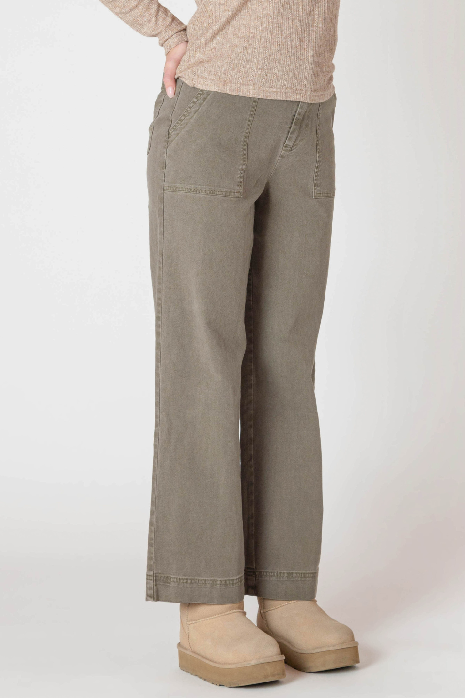Elara Pant