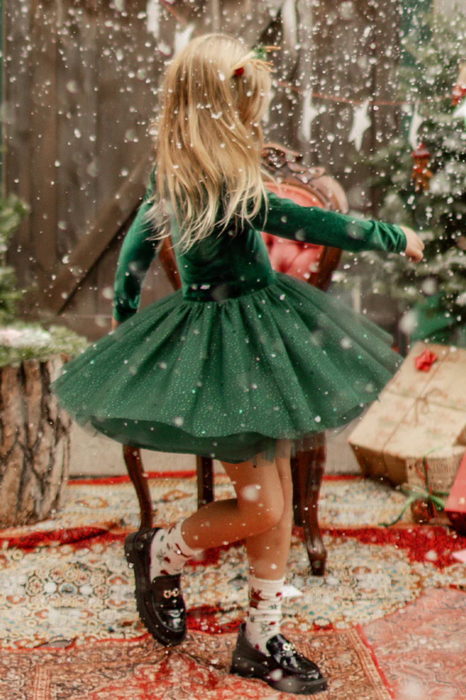 Green dress in velvet and sequin