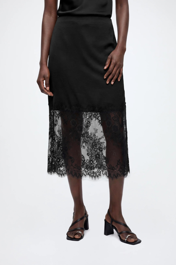 Vero Moda Mollie High-Waisted Lace Skirt