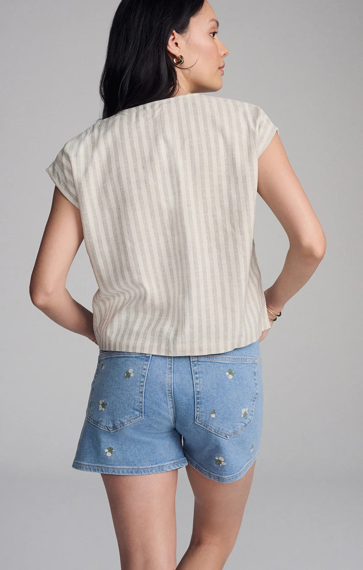 V-neck short sleeve button shirt