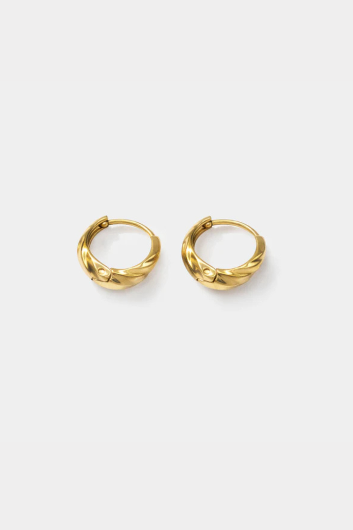 Gold wavy huggie earrings in stainless steel - Hot Peppers Clothing
