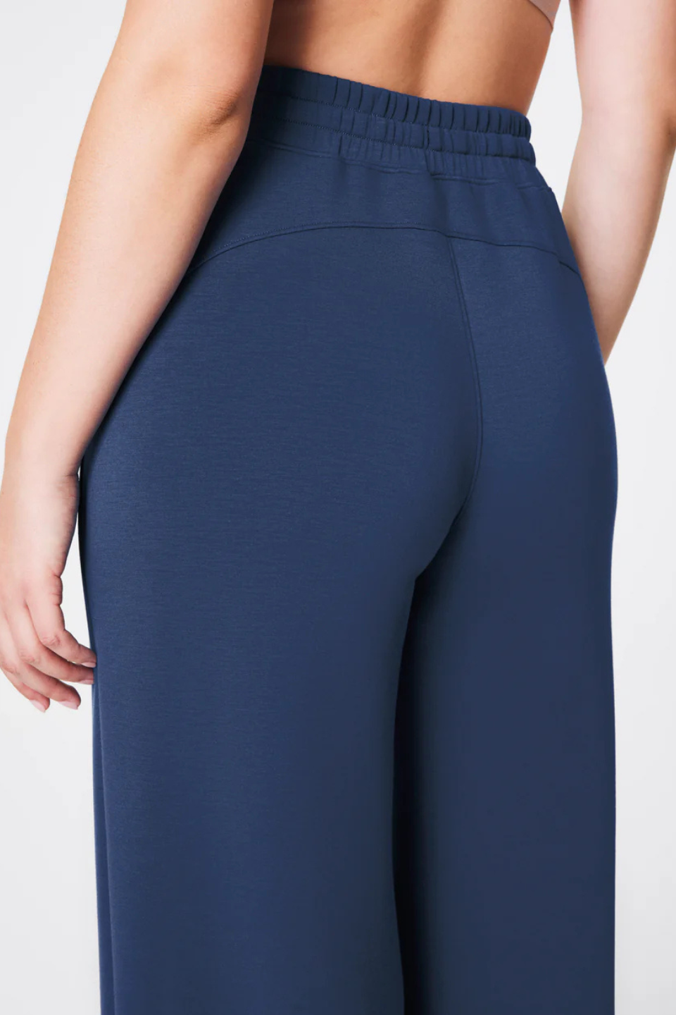 AirEssentials® Wide Leg Pant