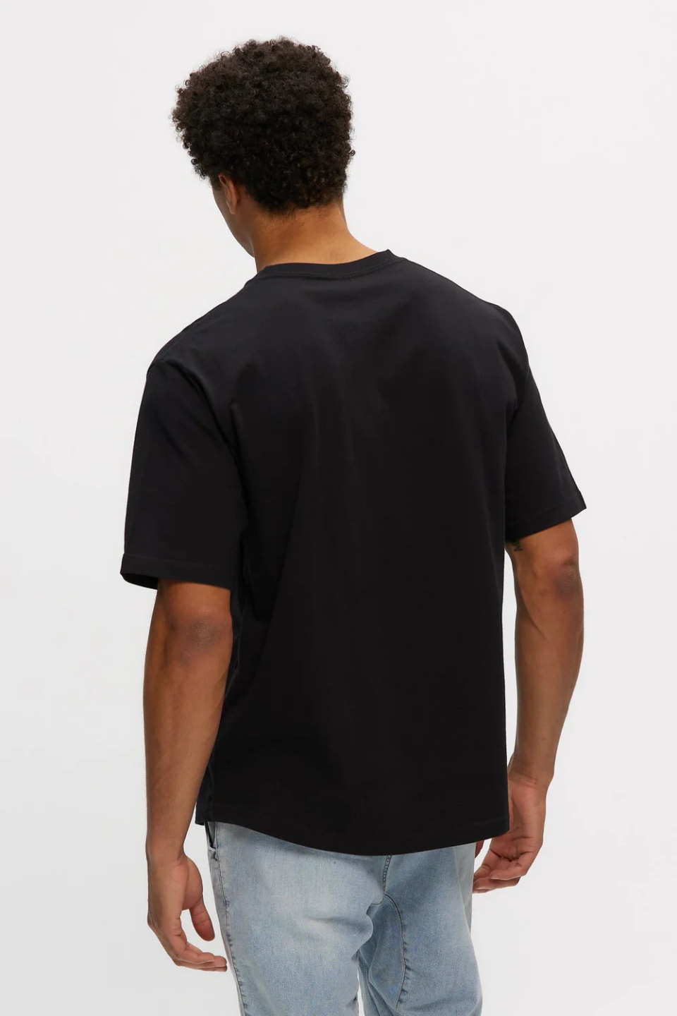 Eazy Scoop Box Tee in Black