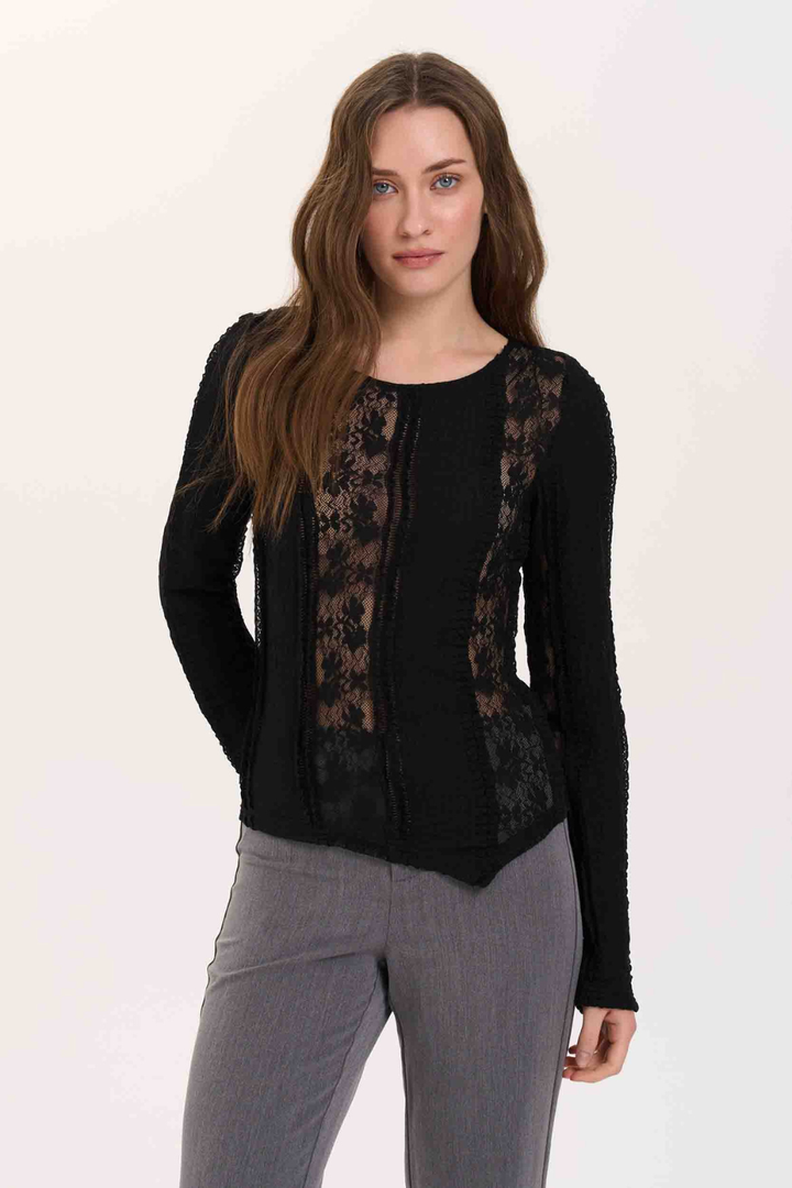 24COLOURS Hollis Asymmetrical Lace Shirt