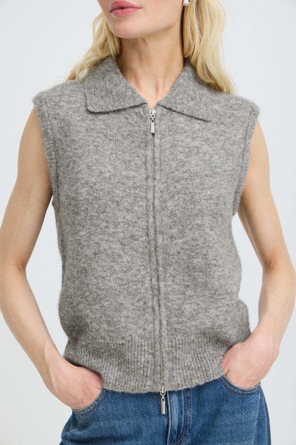 b.young Omea Knit Vest
