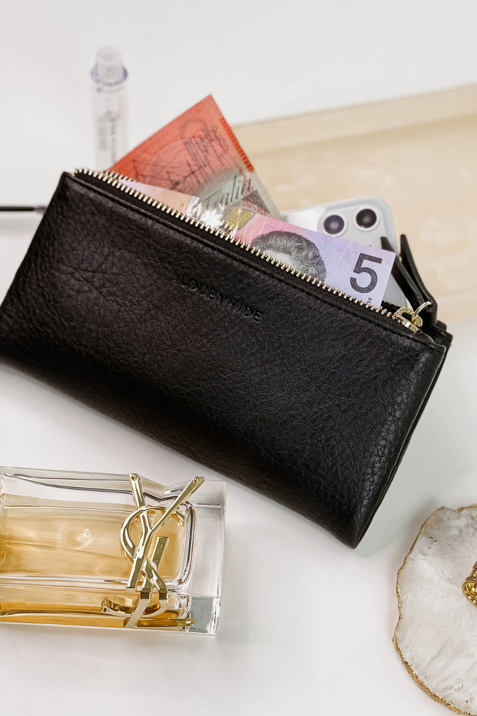 Delta Wallet in Black