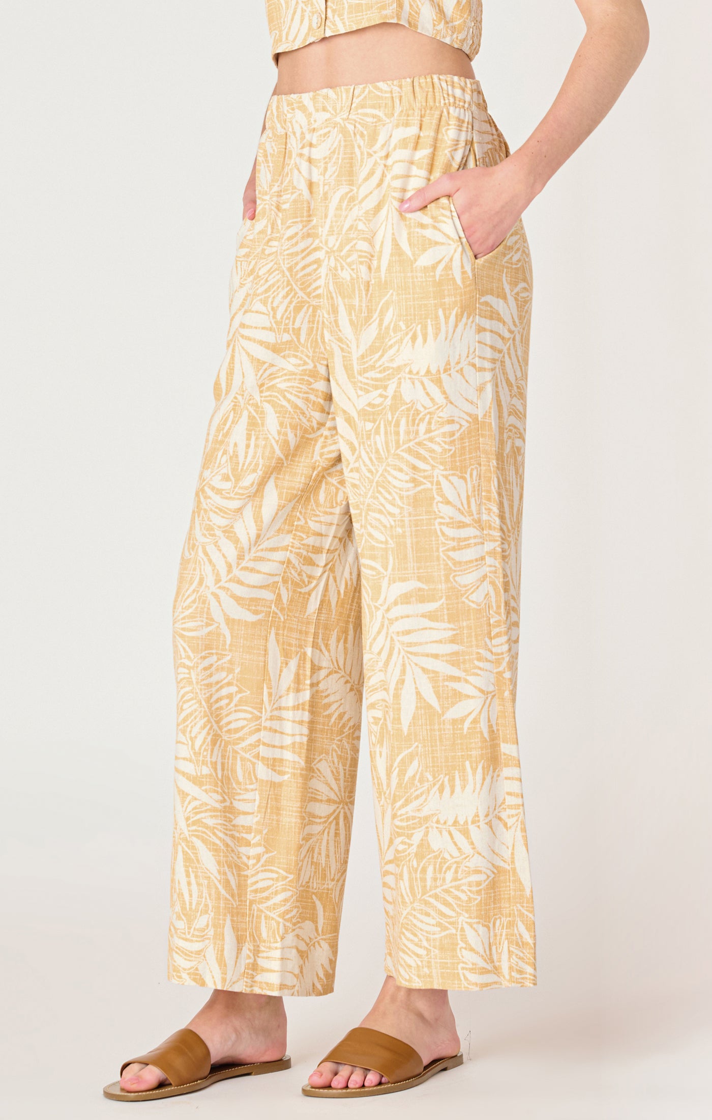 Wide Leg Pull-On Pant