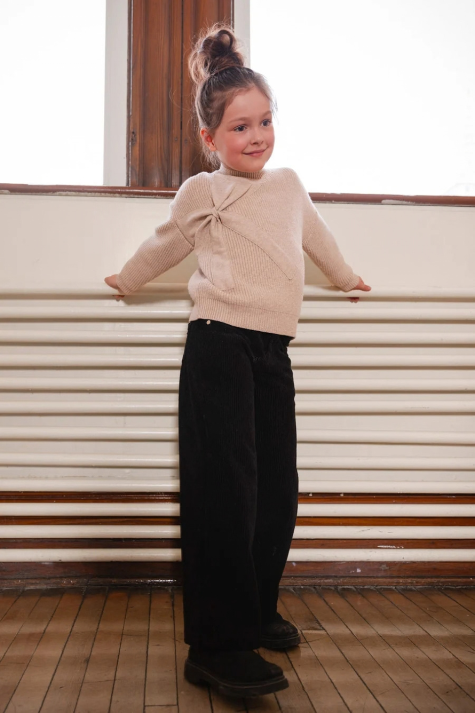 Deux Par Deux Sweater With Bow Beige
