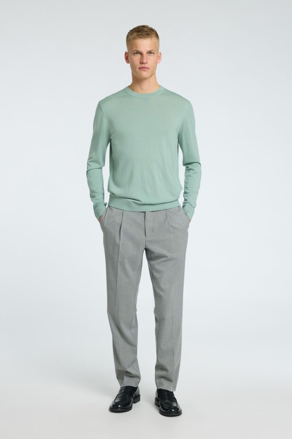 VISCOSE BLEND PLEATED TROUSERS