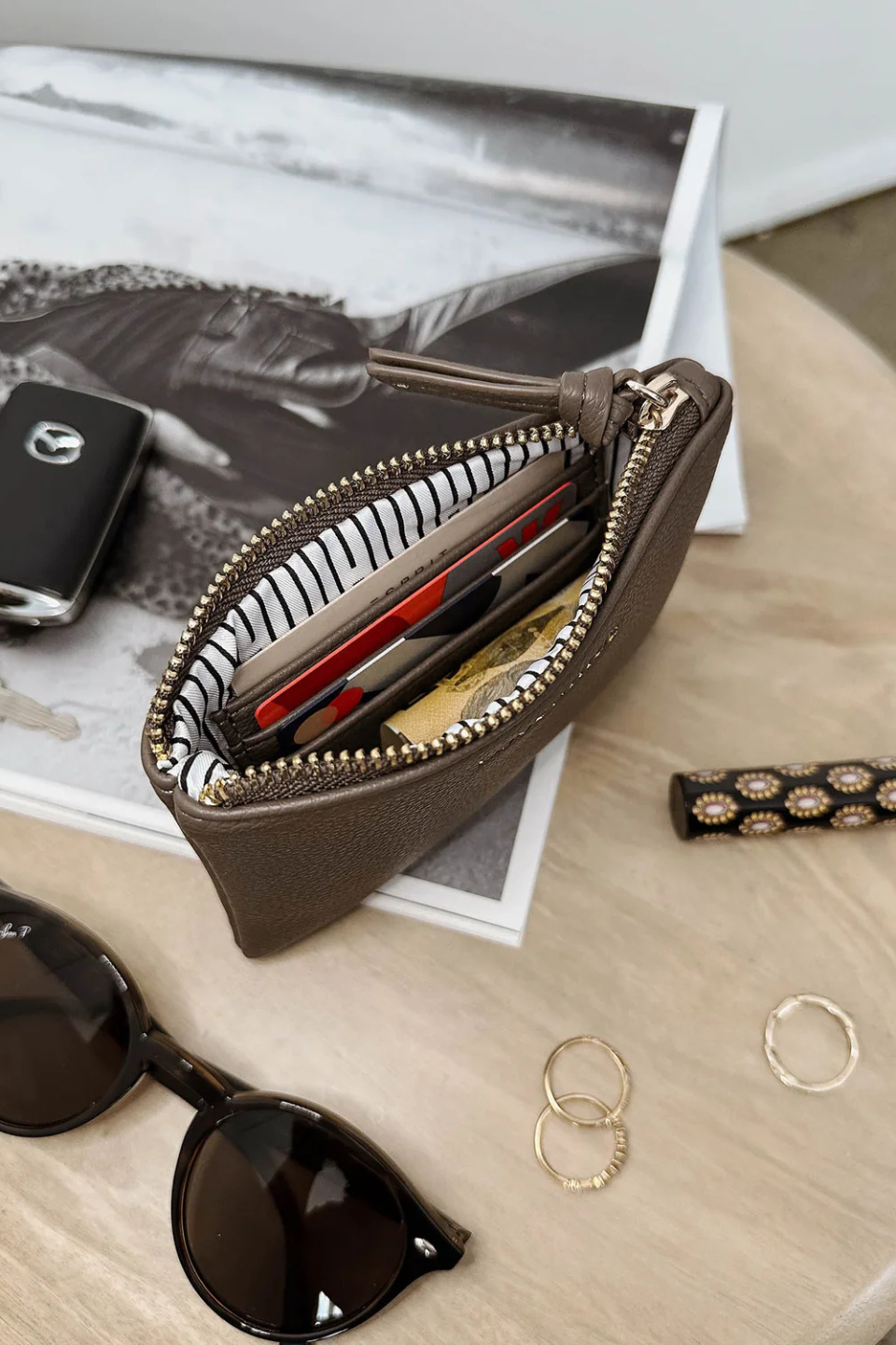 Kuta Purse