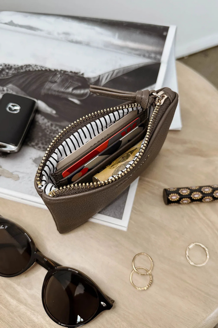 Kuta Purse