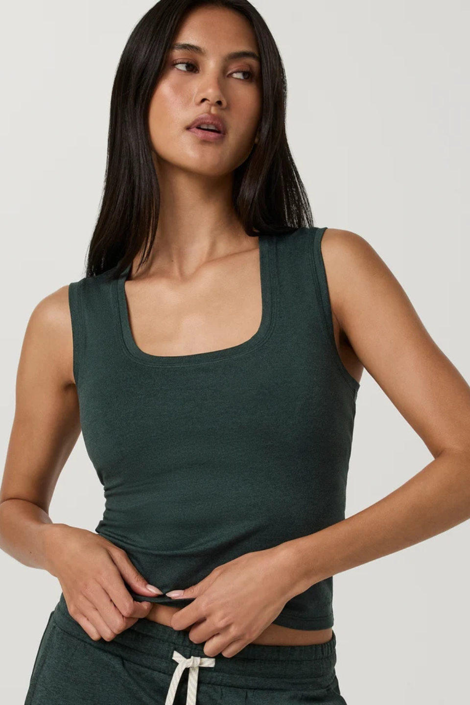 Vuori Halo Essential Scoop Tank