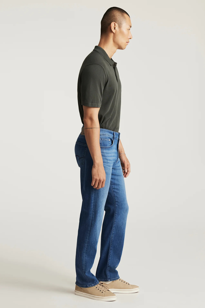 Zach Straight Leg Jeans