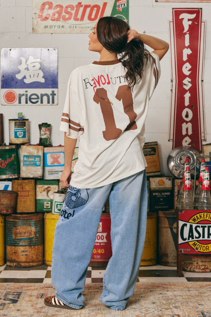 SABBI THE VERY OVERSIZED LOVE REVOLUTION TEE