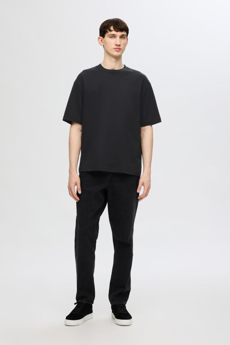 LOOSE FIT T-SHIRT