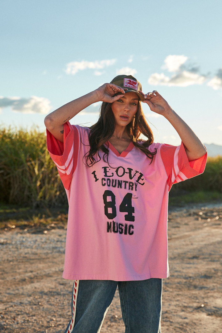 SABBI THE VERY OVERSIZED COUNTRY MUSIC V NECK TEE SABBI