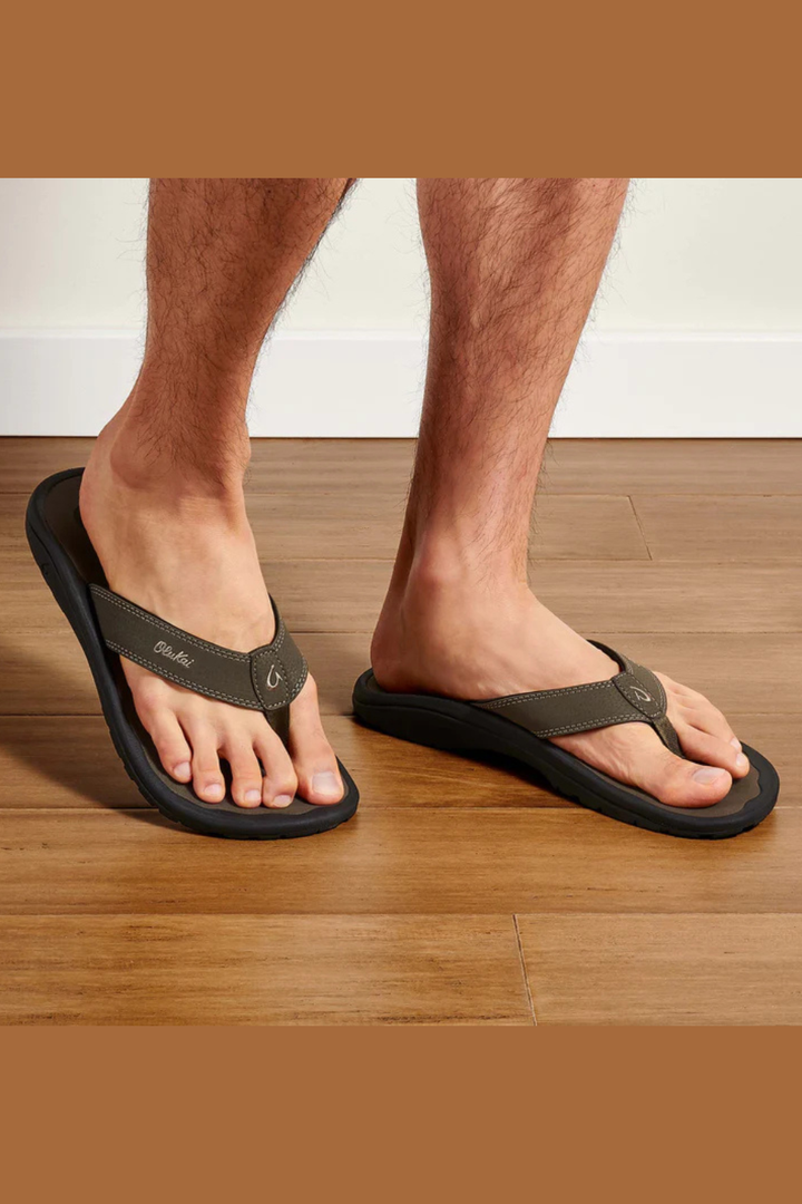OLUKAI ‘Ohana Men’s Beach Sandals