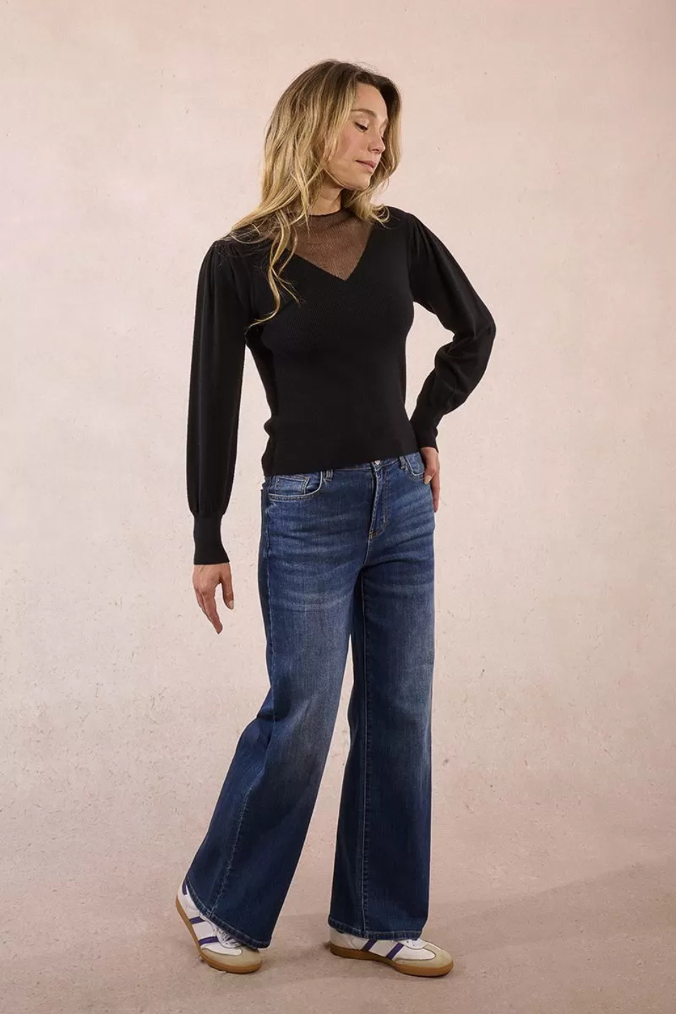 Bi-material sweater with puffed sleeves