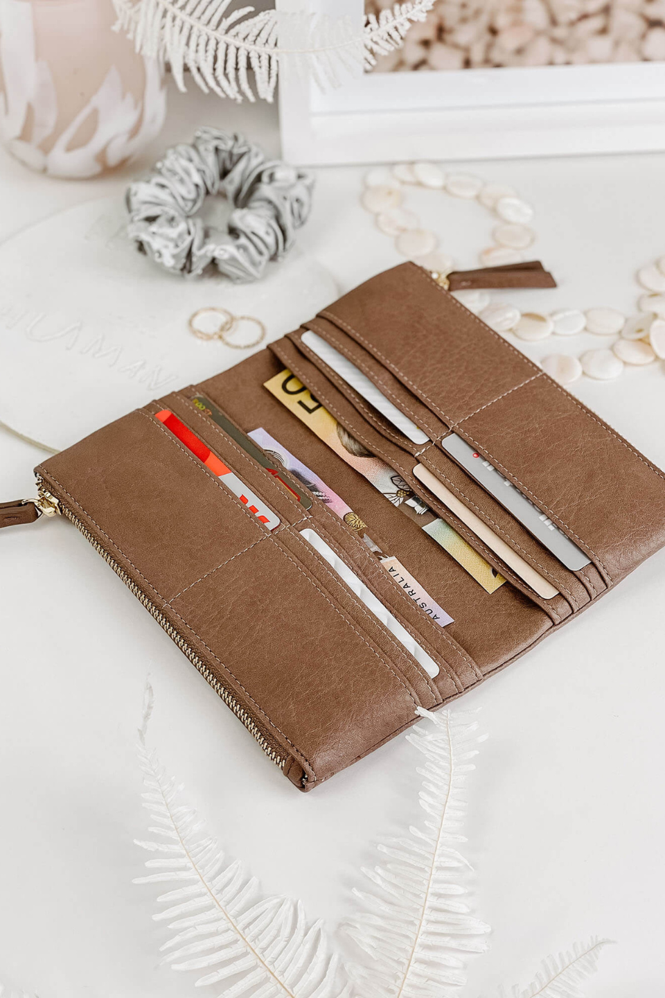 Delta Wallet in Mocha