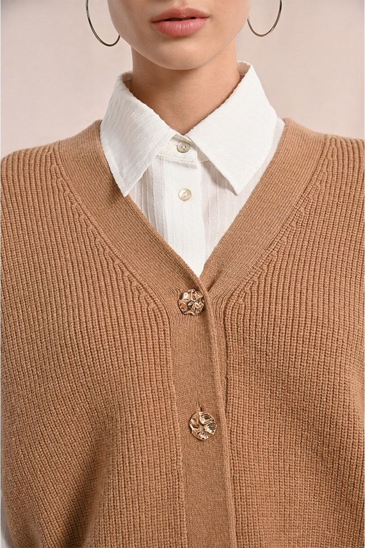Knitted sleeveless cardigan