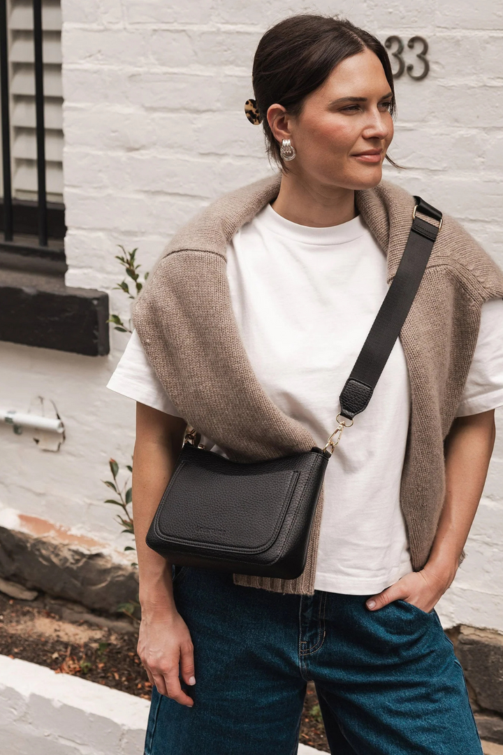 Linda Crossbody Bag in Black