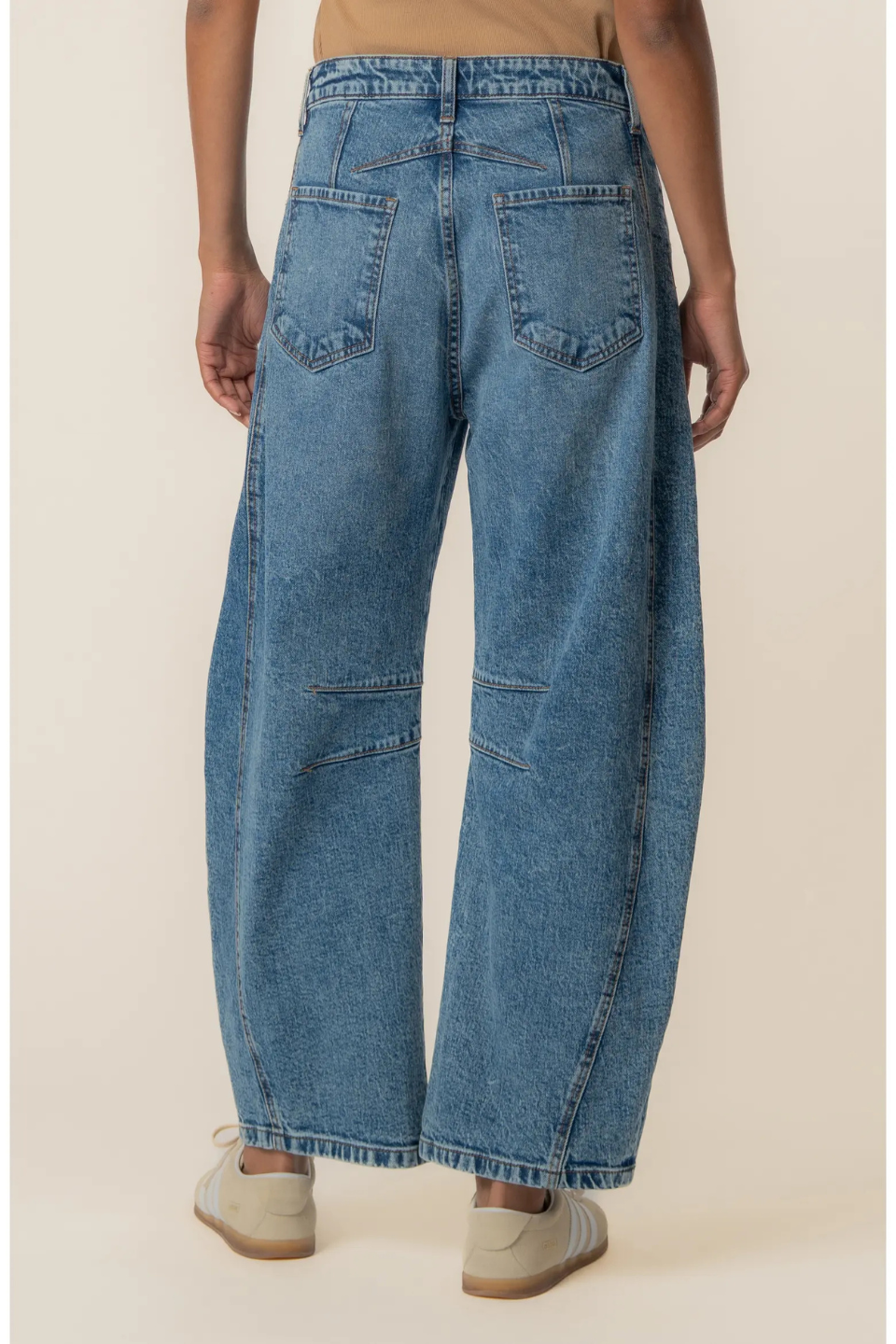 KUT From The Kloth Ashlyn Horseshoe Barrel Leg Jeans in Admirer