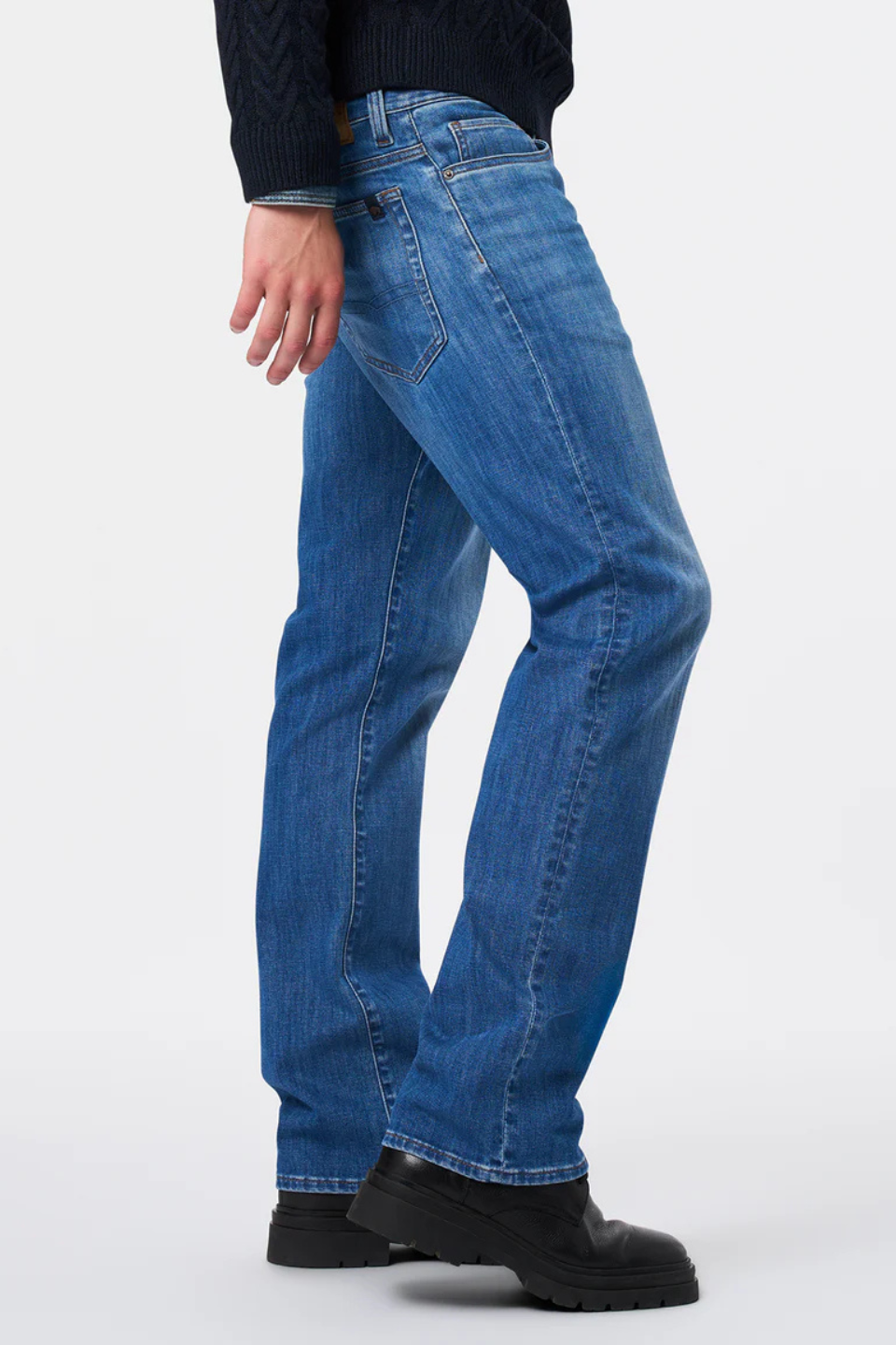Relaxed Straight Driven Jeans