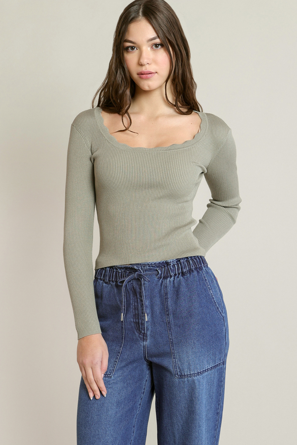 Dex Willa Scallop-Neck Ribbed Sweater Top