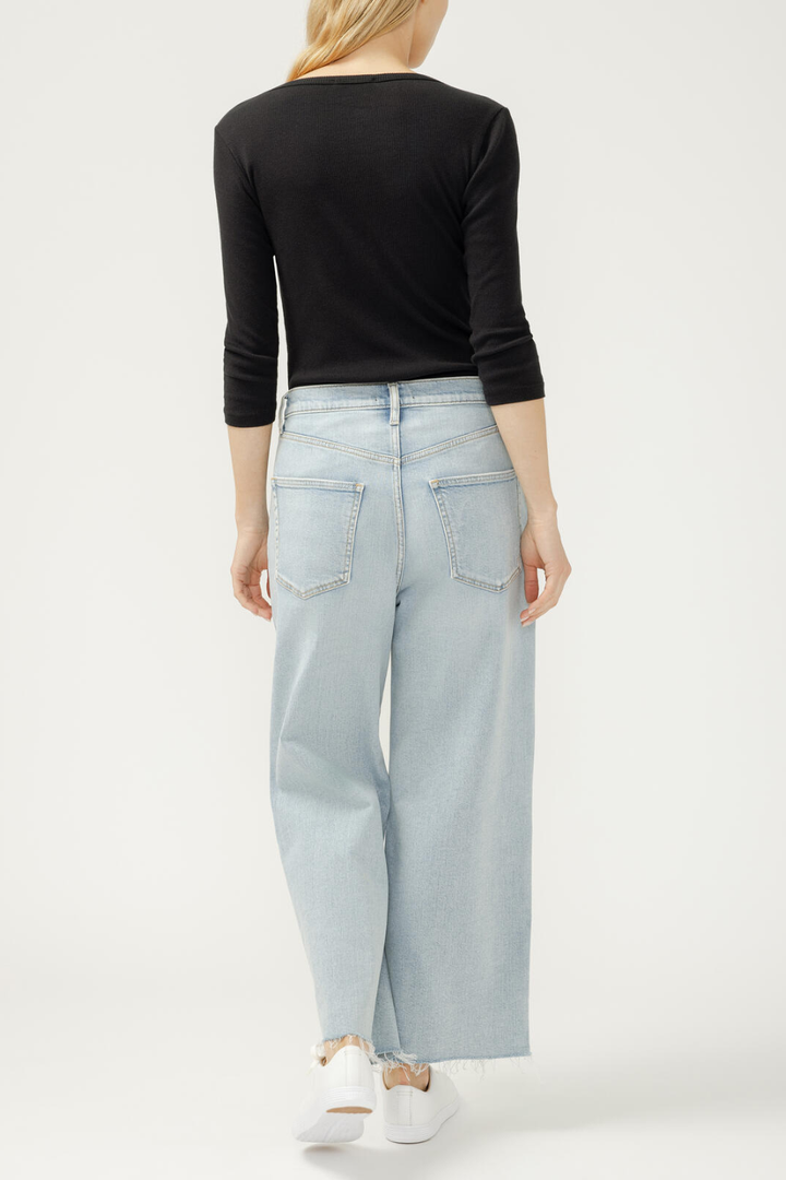 SILVER Be Easy High Rise Wide Leg Cropped Jeans SILVER