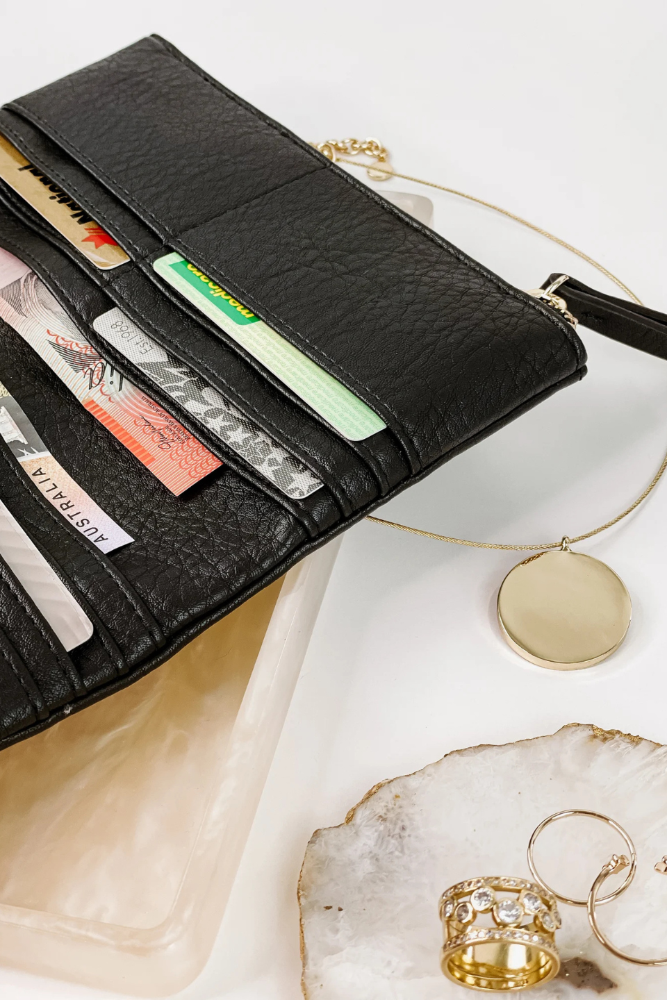 Delta Wallet in Black