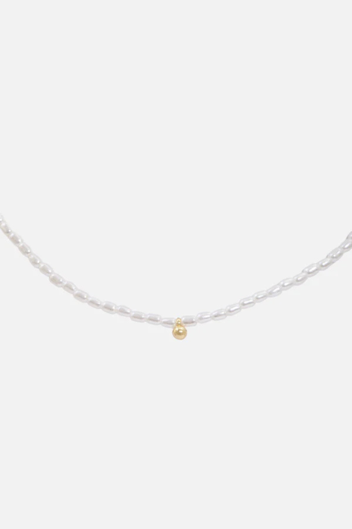 Synthetic pearl necklace and golden ball charm - Hot Peppers Clothing