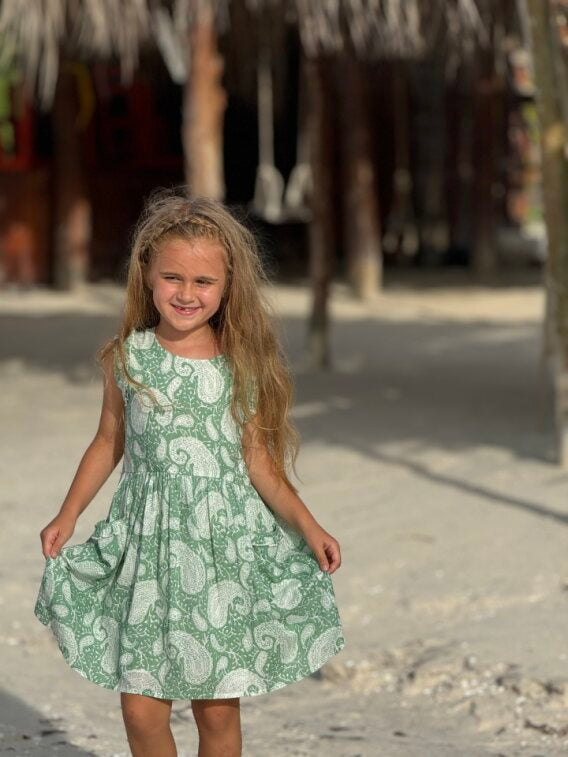 PATCH POCKET SUMMER DAY DRESS
