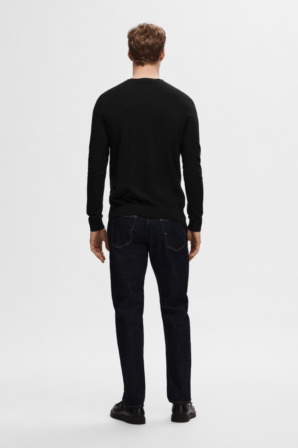 LONG-SLEEVED KNITTED JUMPER