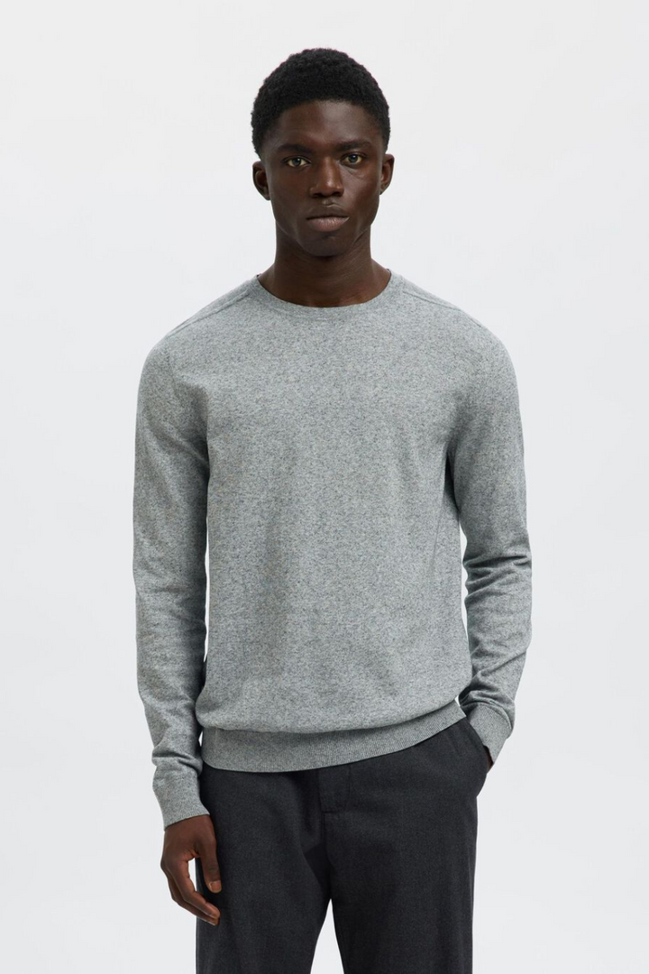LONG-SLEEVED KNITTED JUMPER