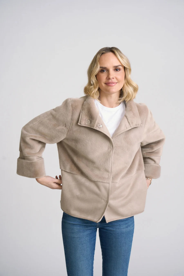 Mauritius Teresya OS Textile Jacket