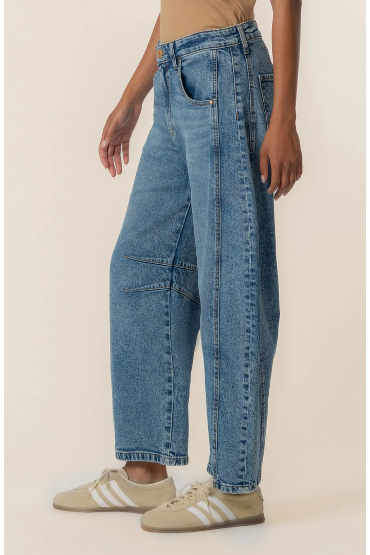 KUT From The Kloth Ashlyn Horseshoe Barrel Leg Jeans in Admirer
