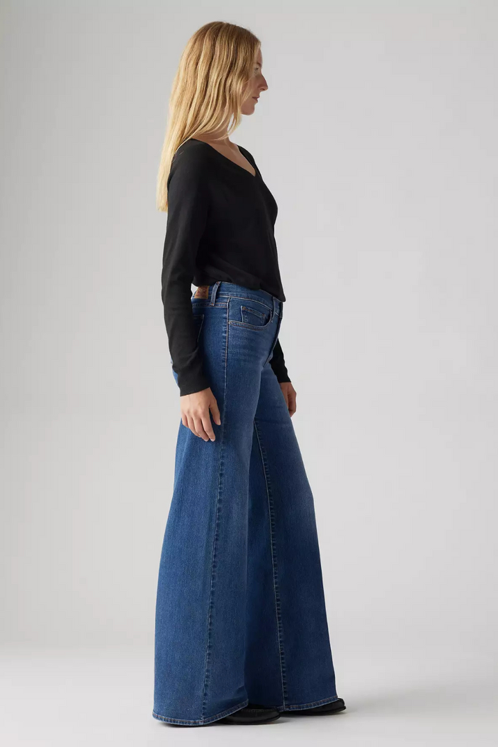 318 Shaping Wide Leg Jeans