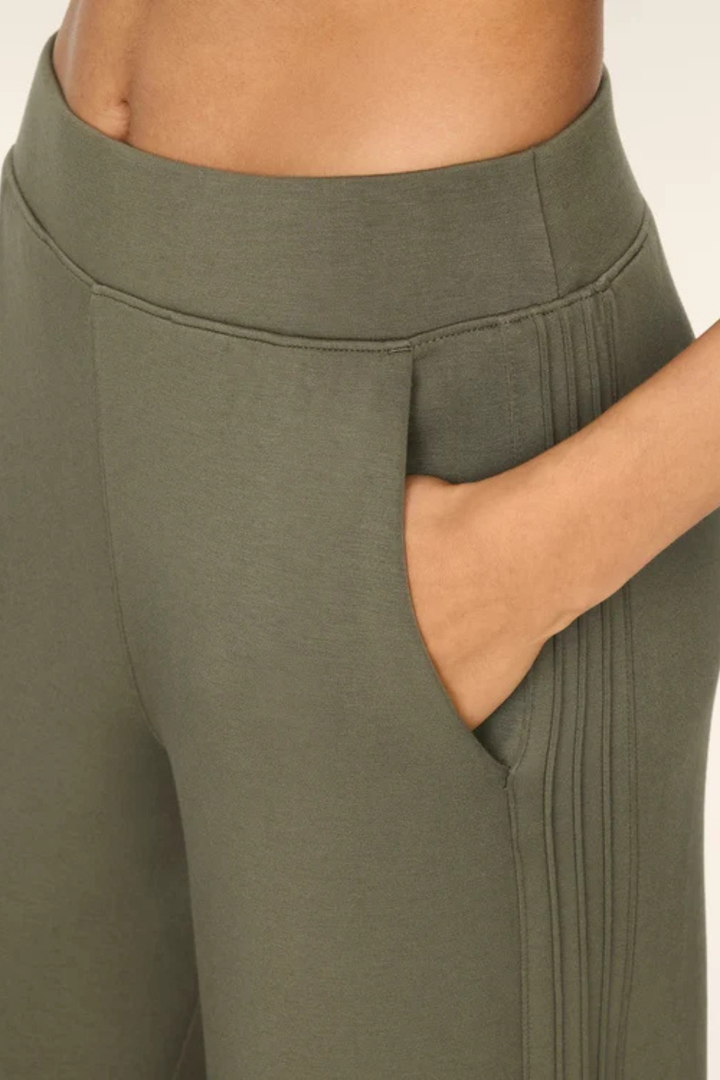SPANX AirEssentials® Pintuck Wide Leg Pant