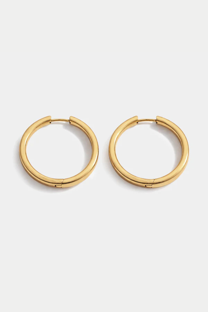Gold-tone flat hoop earrings in stainless steel - Essence - Hot Peppers Clothing