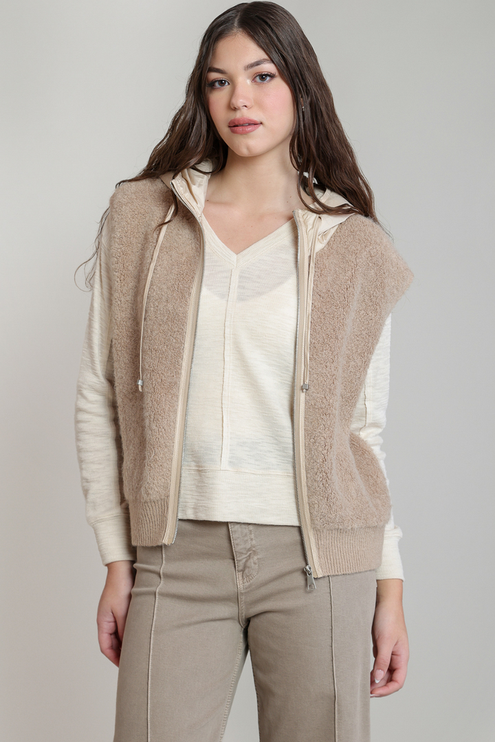 Dex Gia Hooded Boucle Vest
